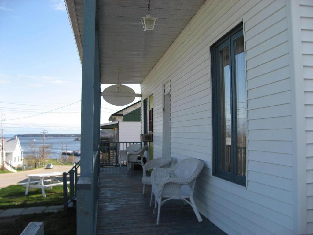Le Goeland Hotel Tadoussac Eksteriør billede